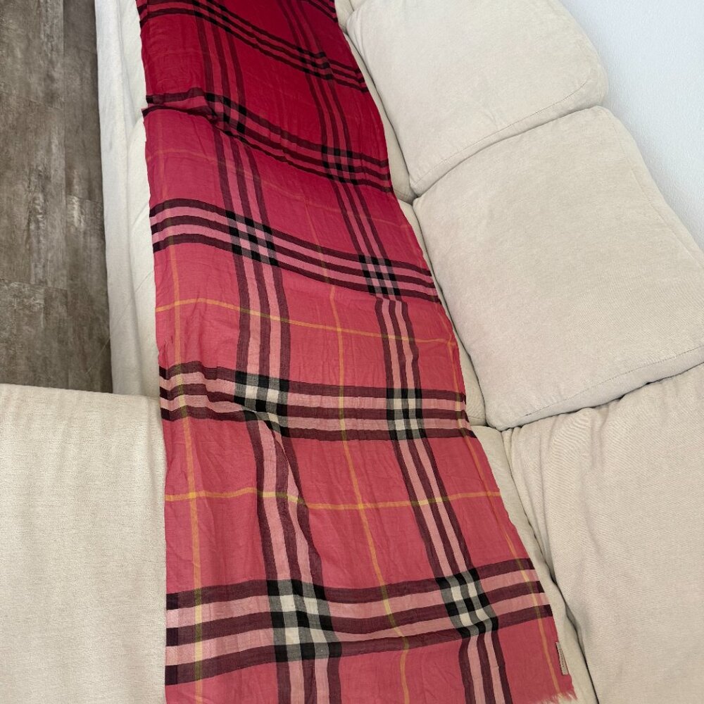 Check Wool Silk Burberry Scarf - Picture 5 of 5